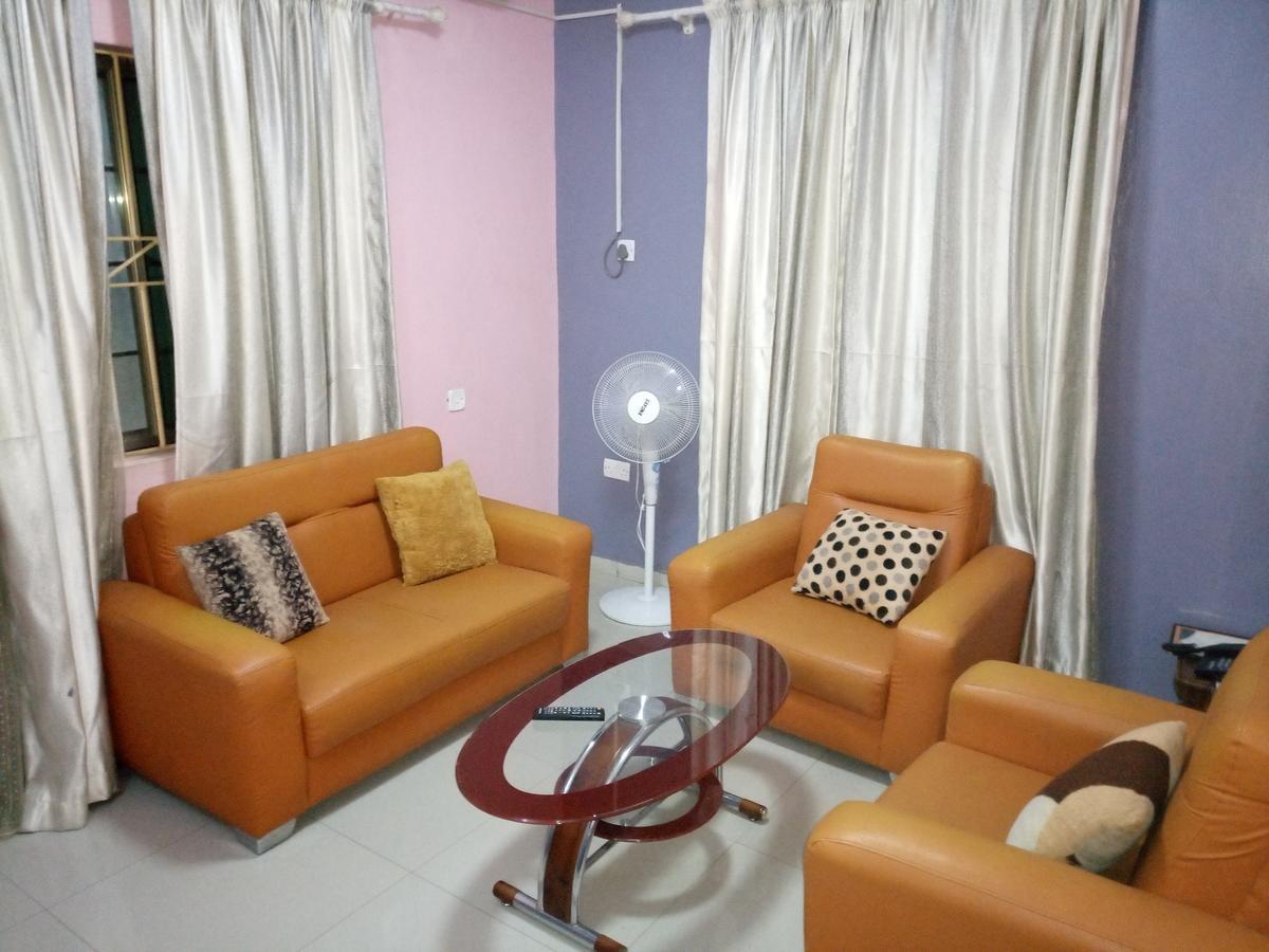 Glorious Hotel & Suites Ikotun Exterior photo