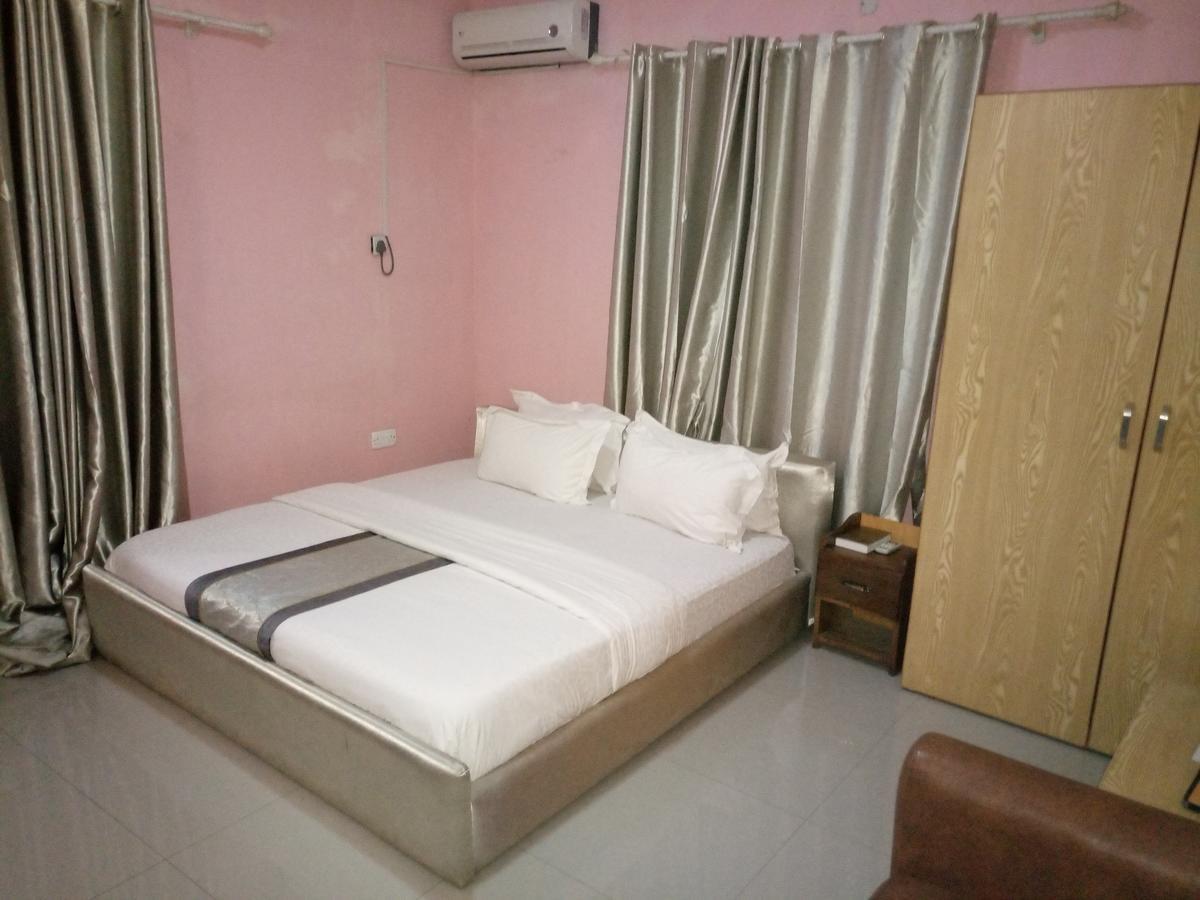 Glorious Hotel & Suites Ikotun Exterior photo