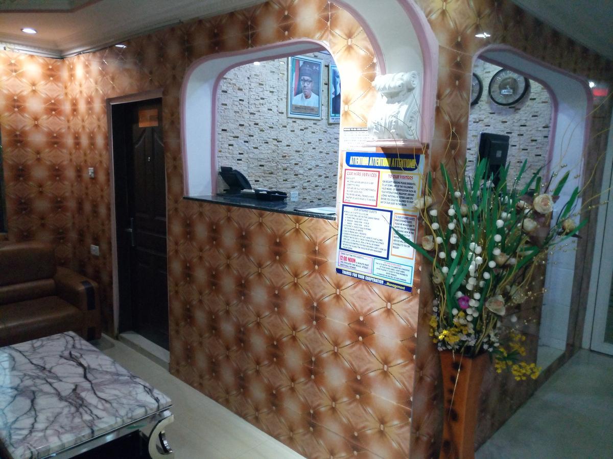 Glorious Hotel & Suites Ikotun Exterior photo
