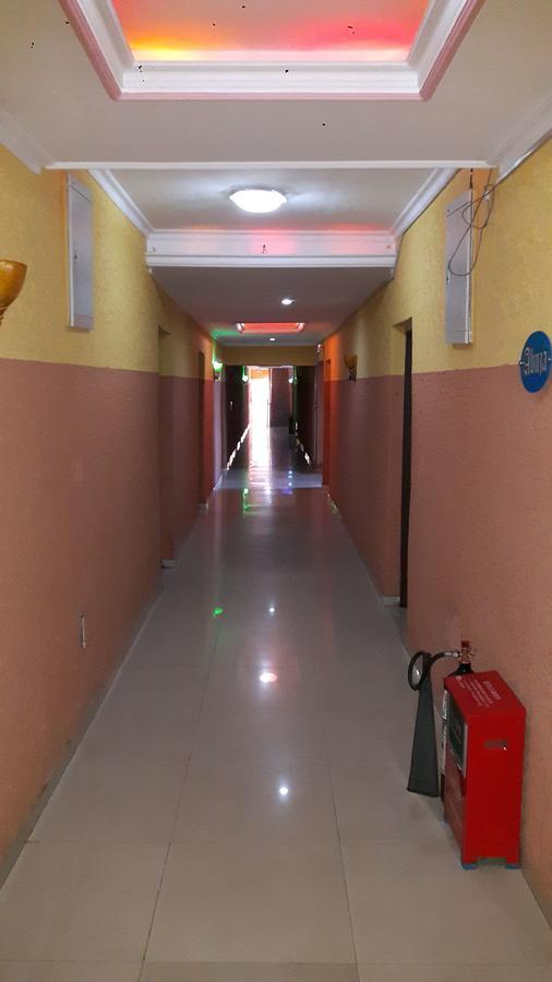 Glorious Hotel & Suites Ikotun Exterior photo